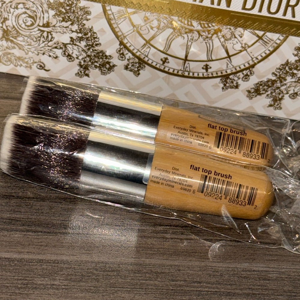 Set of 2 NEW Everyday Minerals Flat Top Brush “4 inches
